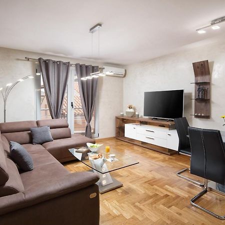 Luxury Apartments Casablanca/Vivaldi Pula Exterior photo